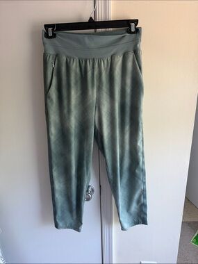 Athleta Sage Green Nolita Slim Cropped Pants